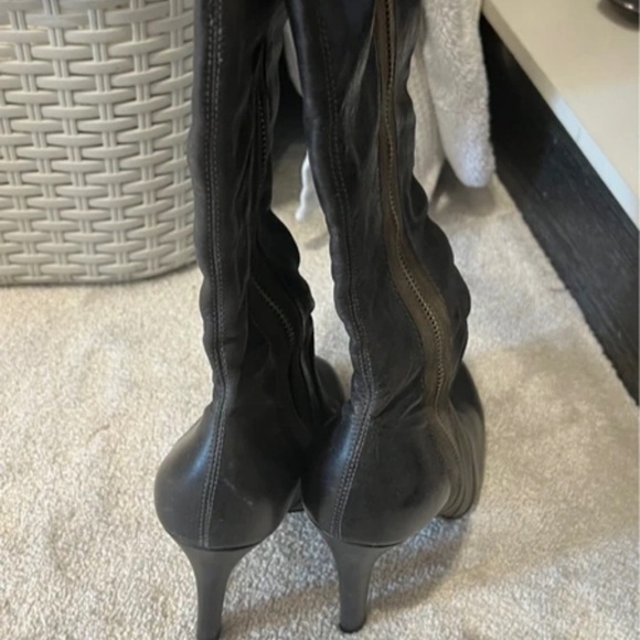 Boots Elegant Black Heeled Ankle Boots - Picture 4 of 4